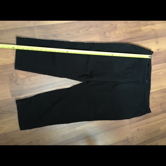 Basic Editions black cropped 3/4 length dress pants w/ pockets - Picture 4 of 5